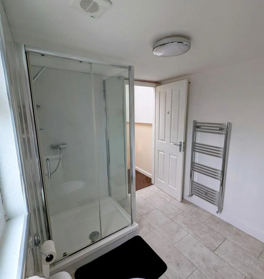 Cosy Loft Studio In Town Centre Hounslow 0*,